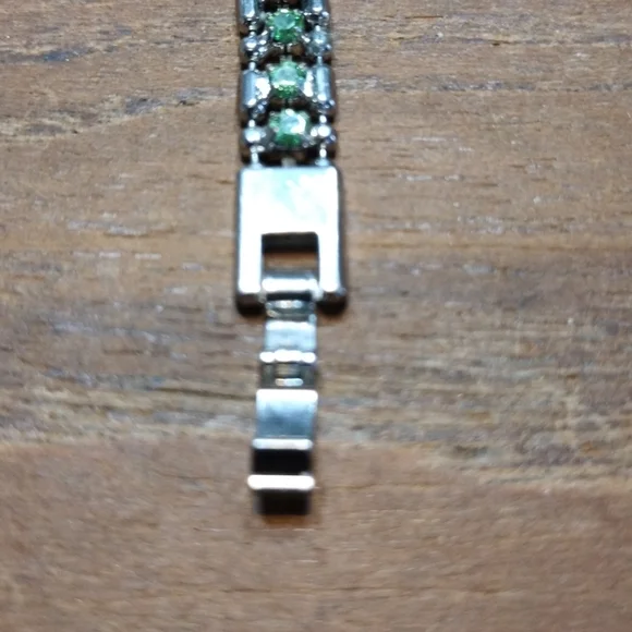 Two Sparkling Bracelets, Stretch & Clasp, Green & Clear Stones, Appear V… - Picture 10 of 10